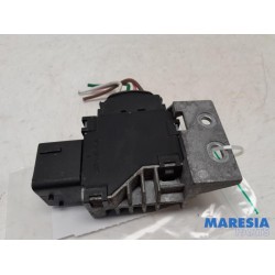 Renault - Master - Glow plug relay