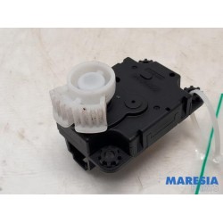 Renault - Master - Heater valve motor