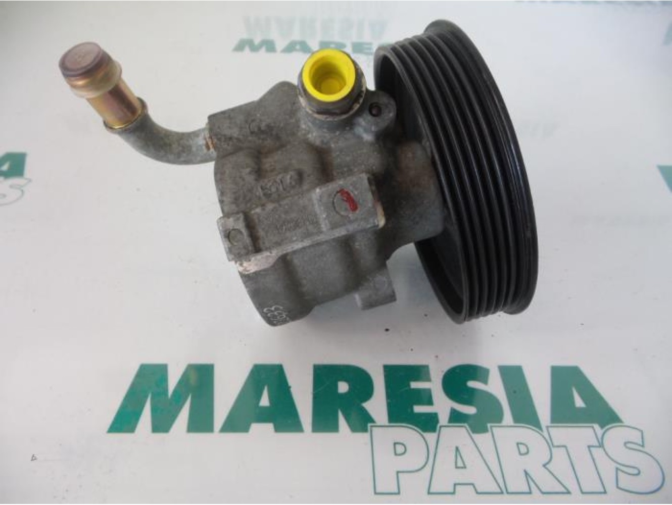 Renault - Laguna - Power steering pump