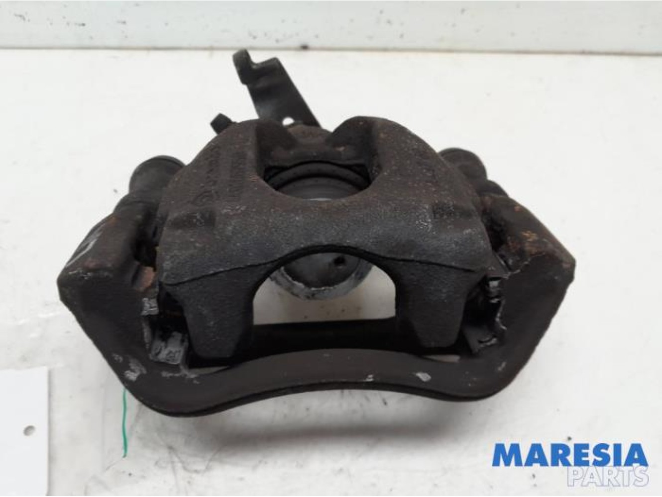 Renault - Master - Bremszange links hinten