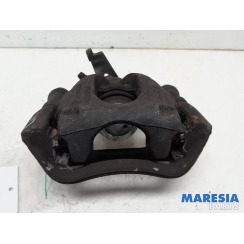 Renault - Master - Rear brake calliper, left