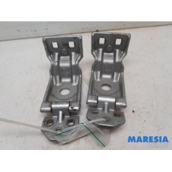 Renault - Master - Rear door hinge, left