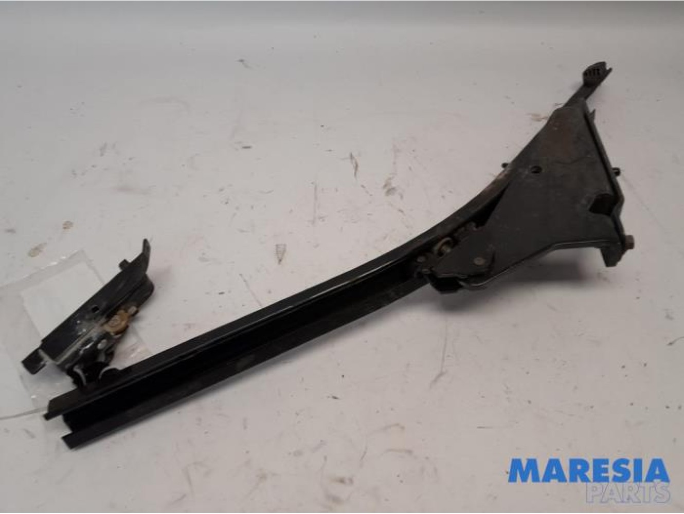 Renault - Kangoo - Sliding door rail, right