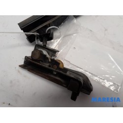 Renault - Kangoo - Sliding door rail, right