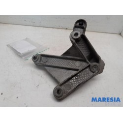 Renault - Kangoo - Gearbox mount