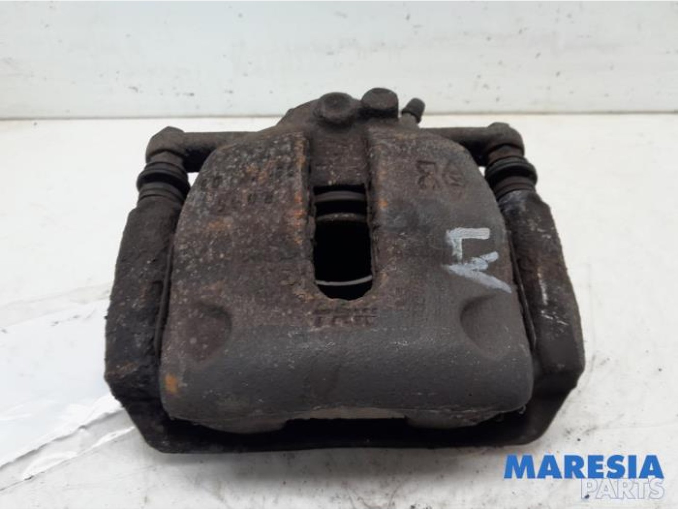 Renault - Kangoo - Front brake calliper, left