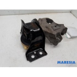 Renault - Kangoo - Engine mount