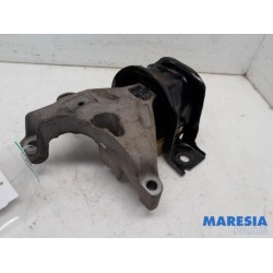 Renault - Kangoo - Engine mount