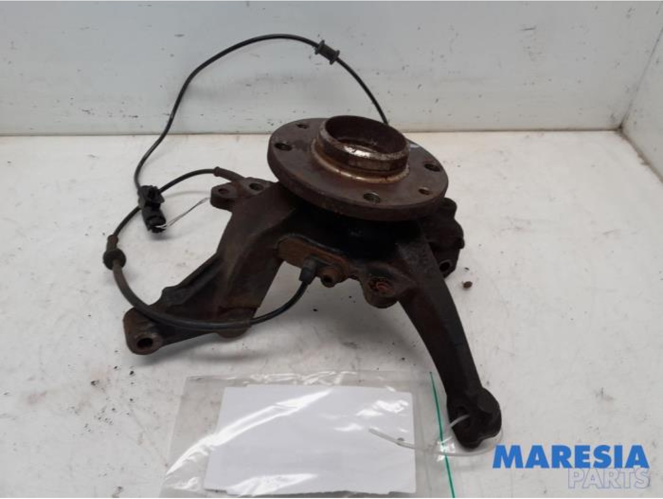 Fiat - 500 - Knuckle, front right