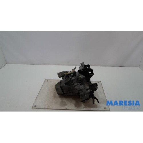 Peugeot - 208 - Gearbox