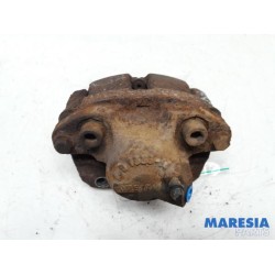 Renault - Twingo - Front brake calliper, right