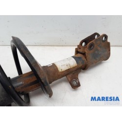 Renault - Twingo - Front shock absorber rod, left