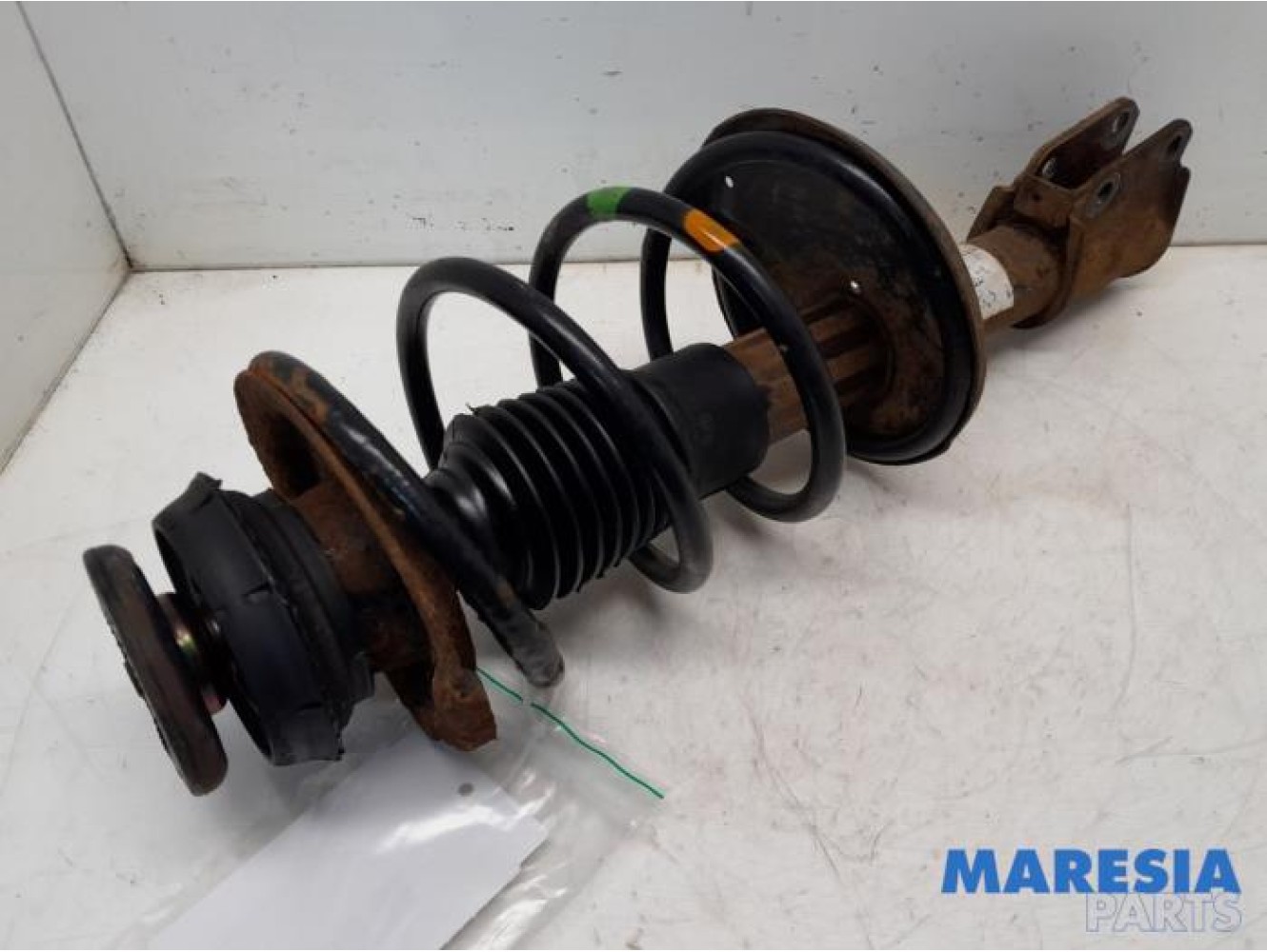 Renault - Twingo - Front shock absorber rod, right