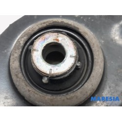Renault - Kangoo - Front lower wishbone, right