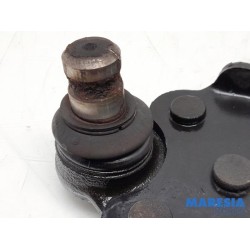 Renault - Kangoo - Front lower wishbone, right