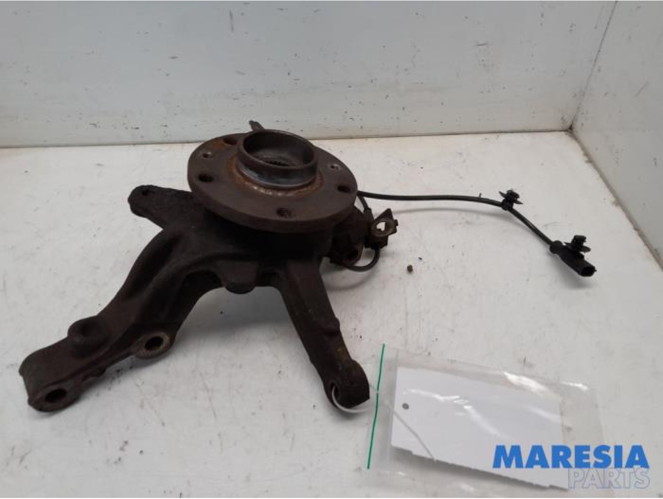 Renault - Kangoo - Knuckle, front right