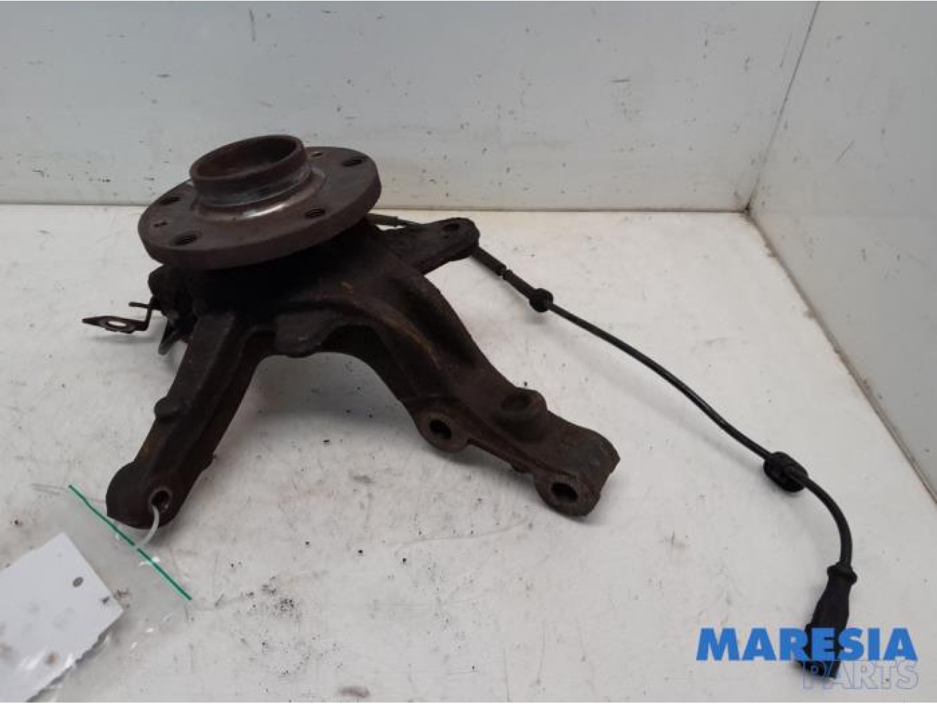Renault - Kangoo - Fusee links-voor