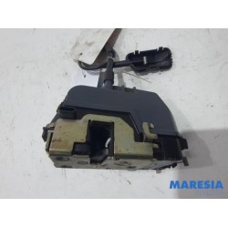 Renault - Megane - Rear door mechanism 4-door, right