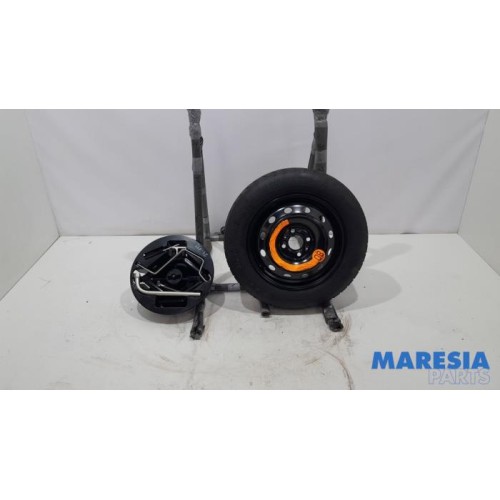 Fiat - 500 - Krikset + reservewiel