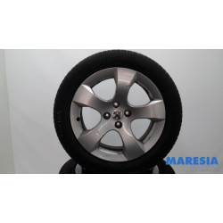 Peugeot - 3008 - Sportvelgenset + banden