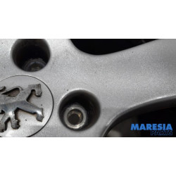 Peugeot - 3008 - Sportvelgenset + banden