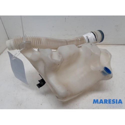 Peugeot - Partner - Front windscreen washer reservoir