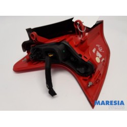 Peugeot - 3008 - Taillight, right