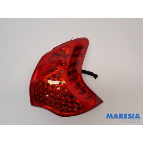 Peugeot - 3008 - Taillight, right