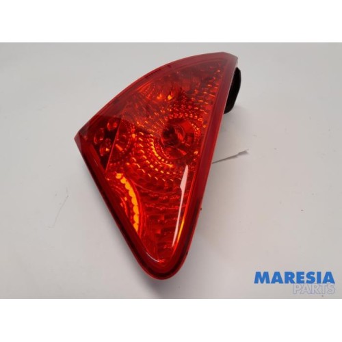 Peugeot - 3008 - Taillight, left