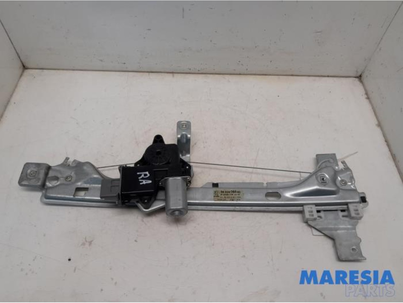 Peugeot - 3008 - Rear door window mechanism 4-door, right