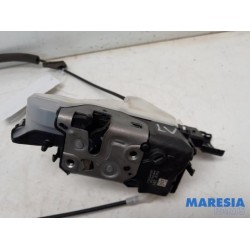 Peugeot - 3008 - Door lock mechanism 4-door, front left