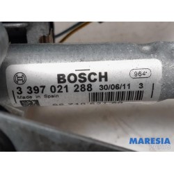 Peugeot - 3008 - Front wiper motor