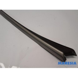 Peugeot - 3008 - Frontscreen frame