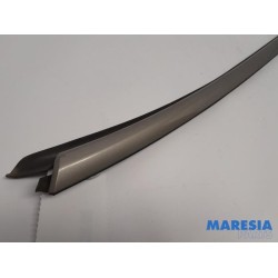 Peugeot - 3008 - Frontscreen frame