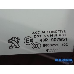 Peugeot - 208 - Dreieckfenster links vorne