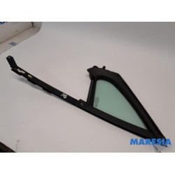 Peugeot - 208 - Quarter light, front right