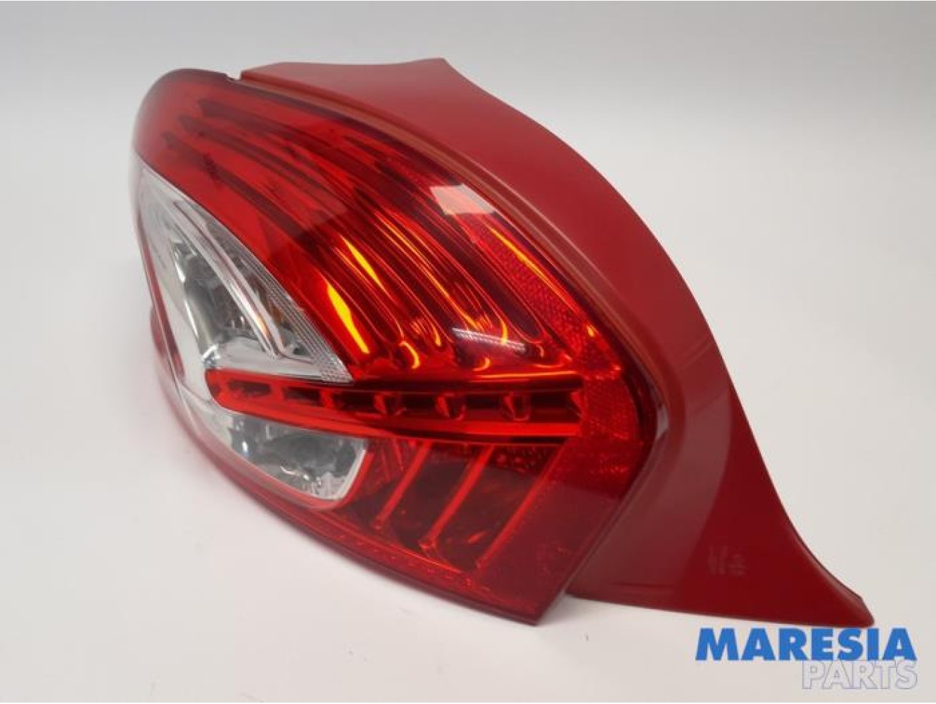 Peugeot - 208 - Taillight, left