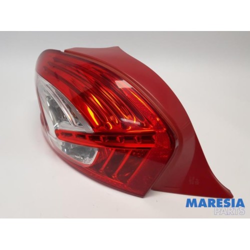 Peugeot - 208 - Achterlicht links