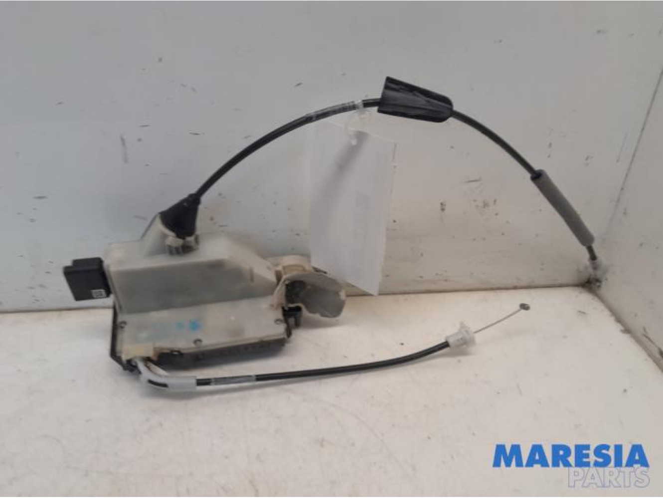 Peugeot - 208 - Door lock mechanism 4-door, front left