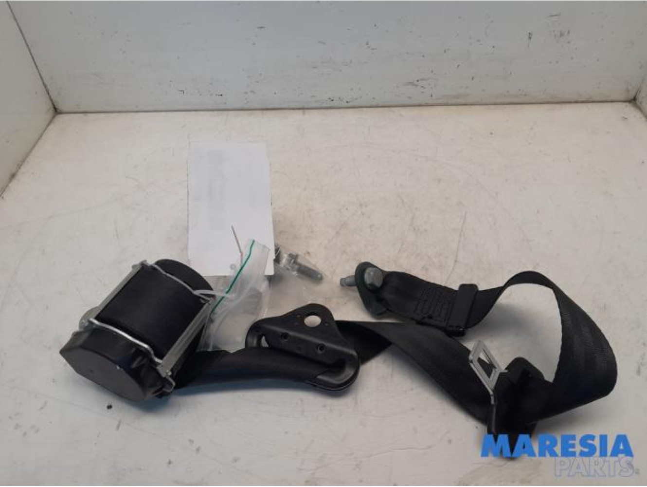 Peugeot - 208 - Sicherheitsgurt rechts hinten