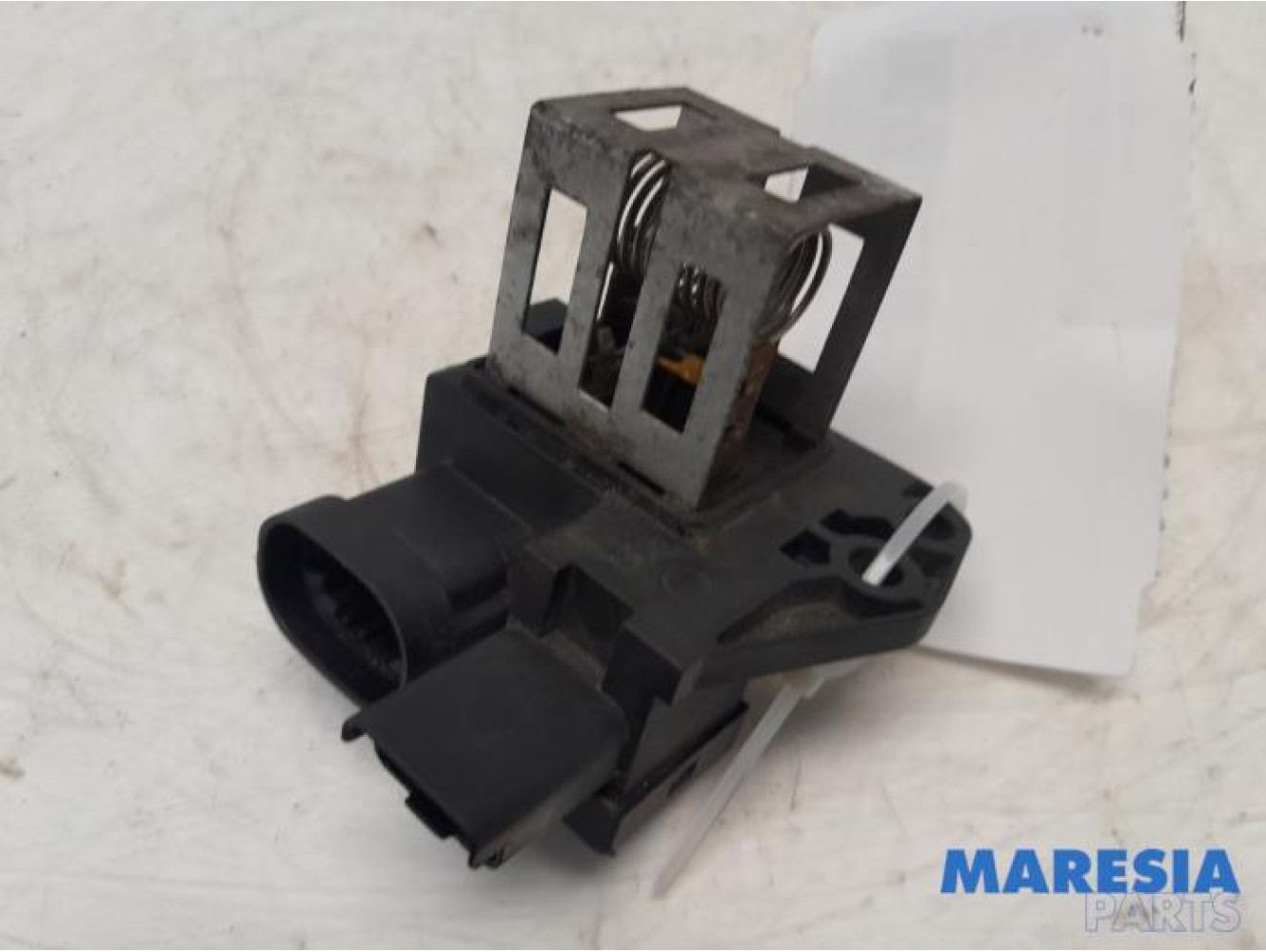Peugeot - 208 - Cooling fan resistor
