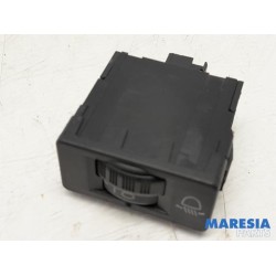 Peugeot - 208 - AIH headlight switch