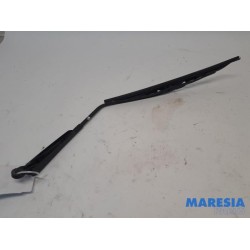 Renault - Kangoo - Rear wiper arm