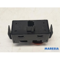 Renault - Kangoo - Panic lighting switch