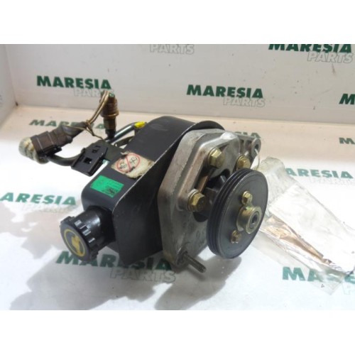 Renault - Clio - Power steering pump