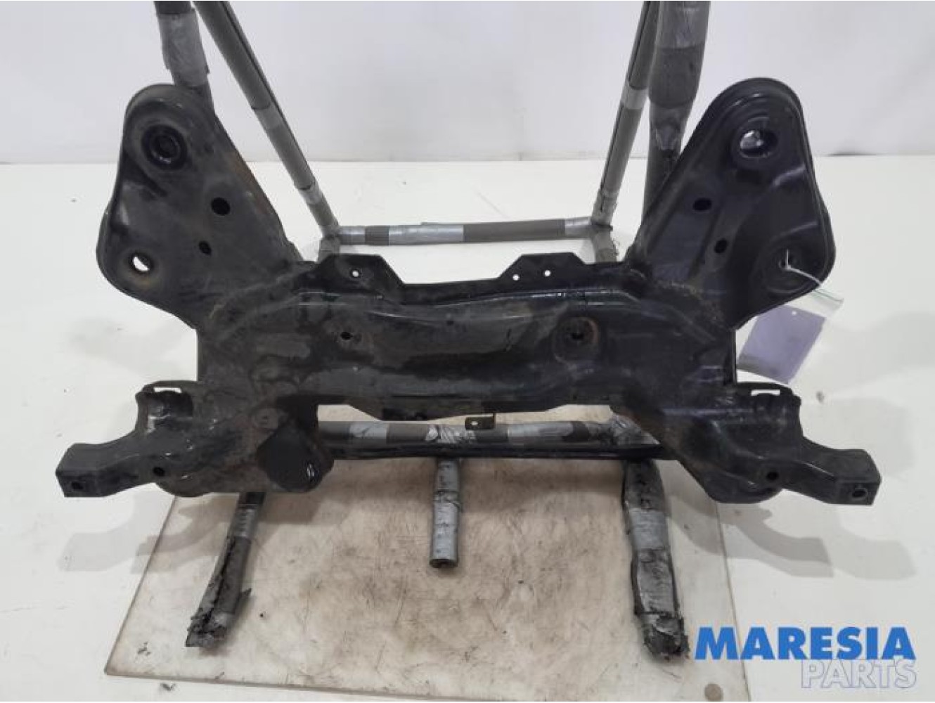 Peugeot - 208 - Subframe