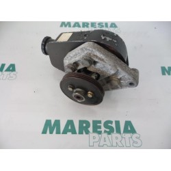 Renault - Clio - Power steering pump