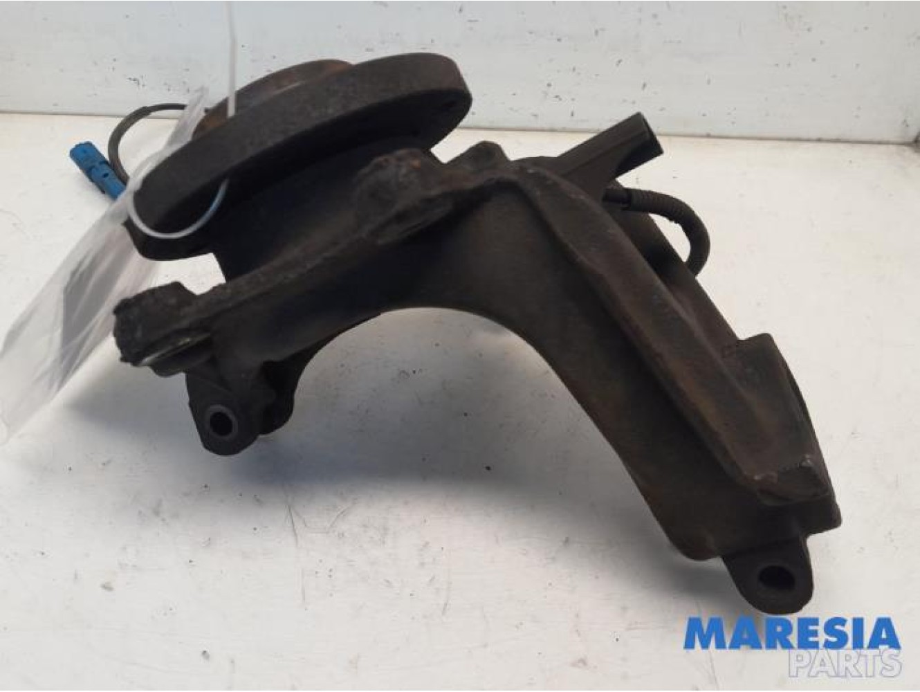 Peugeot - 208 - Knuckle, front right