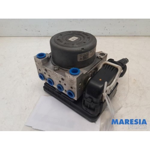 Peugeot - 208 - ABS pump