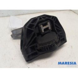 Peugeot - 208 - Engine mount